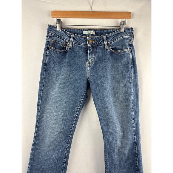 Levis Womens Bootcut Jeans Size 6M Medium Wash Denim Cotton Spandex Blend - Picture 1 of 6